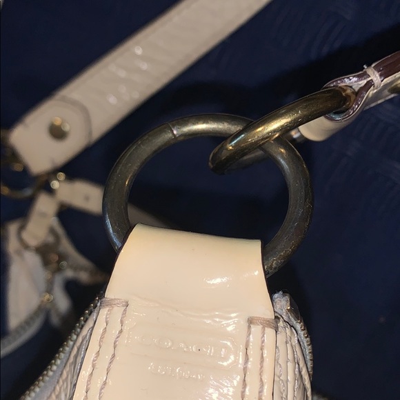 Cream/off white Coach handbag - Picture 4 of 4